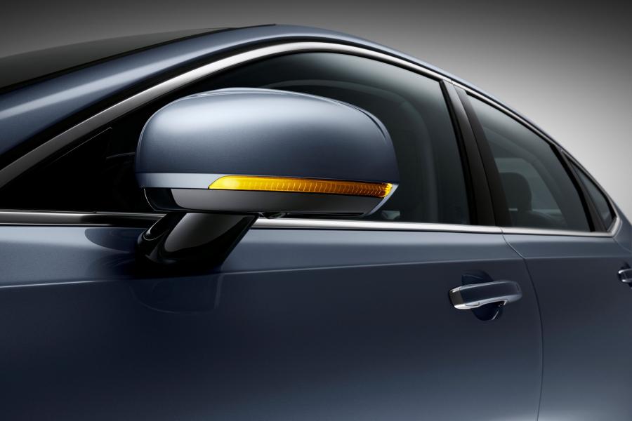 Детали экстерьера Volvo S90 T6 Inscription 2016 года  (фото 65 из 84)